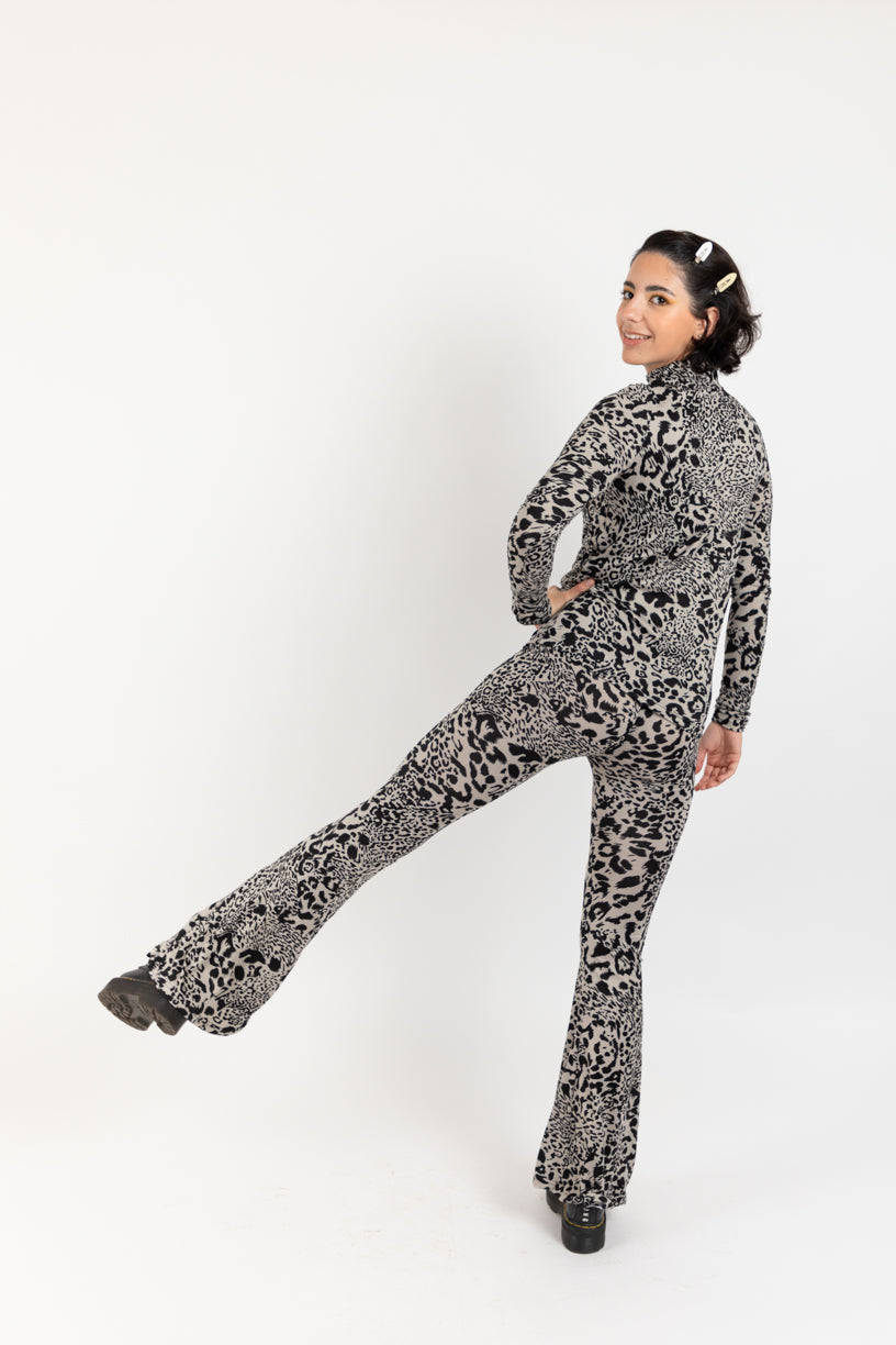 Set Animal Print Olivo Legging Acampanado